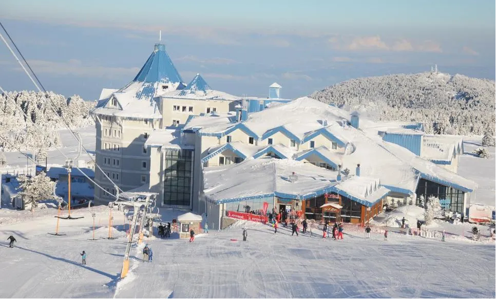 Image News MENEMUKAN MAHAKARYA MUSIM DINGIN DI TAMAN NASIONAL ULUDAG